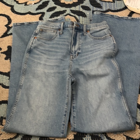 NWT 11" High-Rise Flare Jeans in Caine Wash - Picture 5 of 9